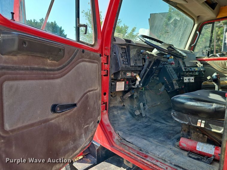 image for item DR8726 2002 International  2554 dump truck