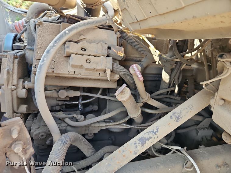 image for item DR8726 2002 International  2554 dump truck