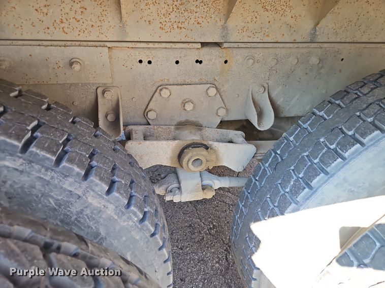 image for item DR8727 1977 Peterbilt  359-S19 dump truck