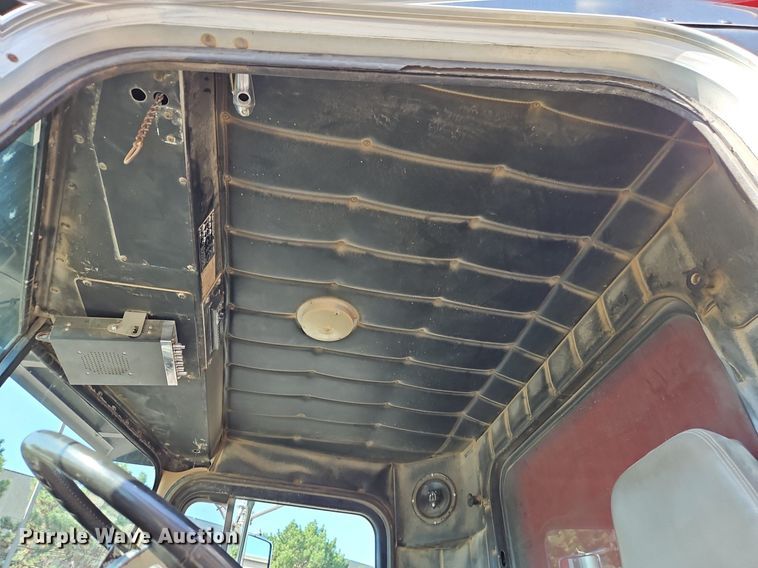 image for item DR8727 1977 Peterbilt  359-S19 dump truck