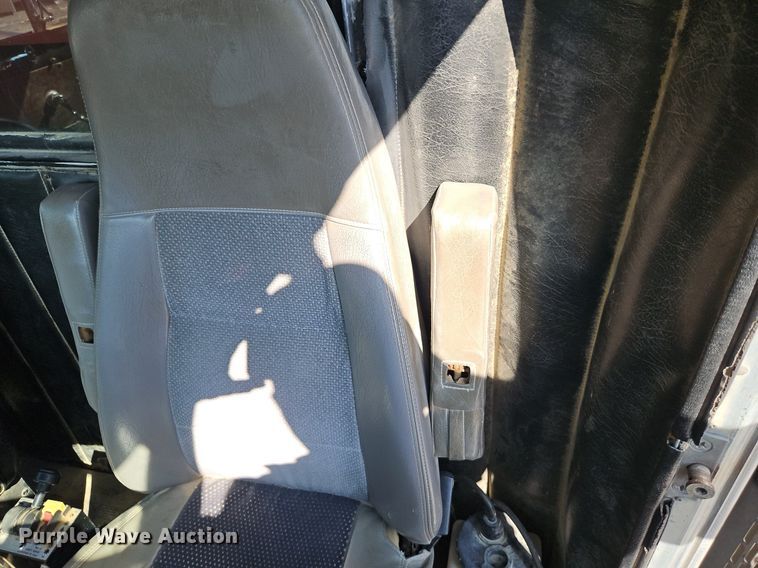 image for item DR8727 1977 Peterbilt  359-S19 dump truck