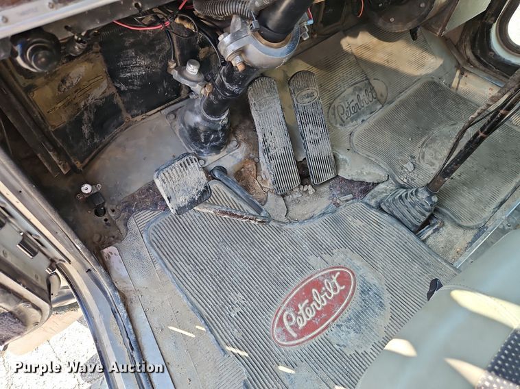 image for item DR8727 1977 Peterbilt  359-S19 dump truck