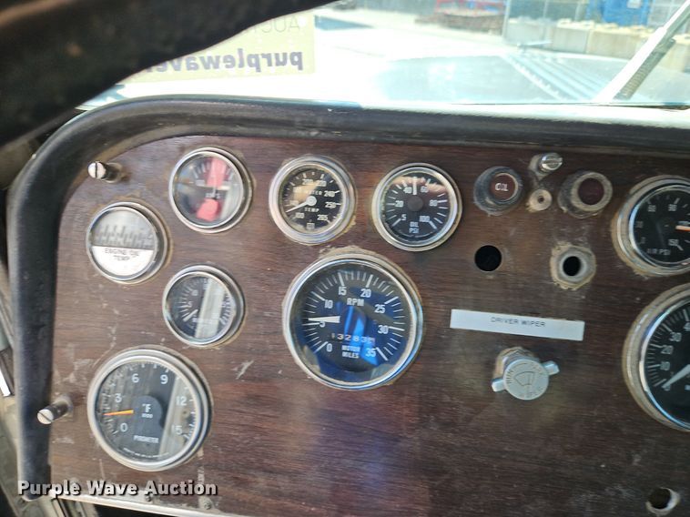 image for item DR8727 1977 Peterbilt  359-S19 dump truck