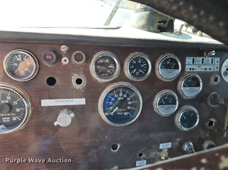 image for item DR8727 1977 Peterbilt  359-S19 dump truck