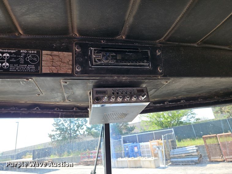 image for item DR8727 1977 Peterbilt  359-S19 dump truck