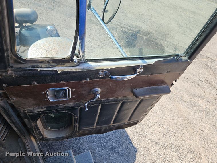 image for item DR8727 1977 Peterbilt  359-S19 dump truck