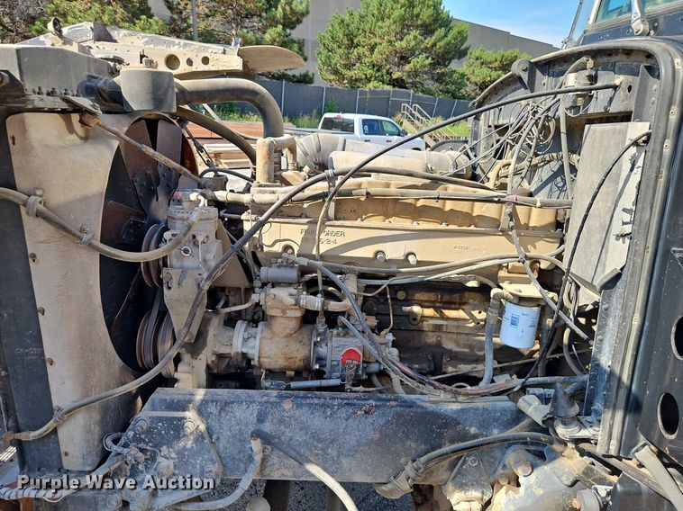 image for item DR8727 1977 Peterbilt  359-S19 dump truck