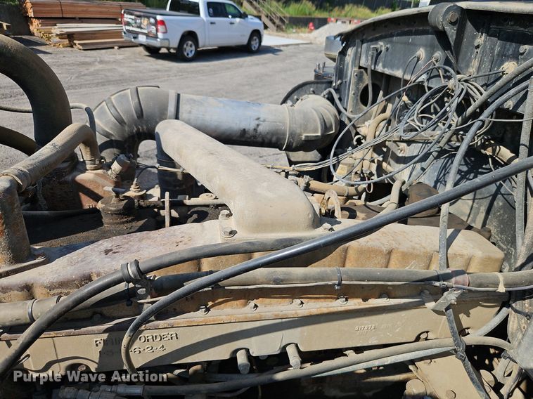 image for item DR8727 1977 Peterbilt  359-S19 dump truck