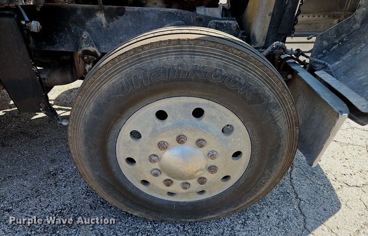 image for item DR8727 1977 Peterbilt  359-S19 dump truck