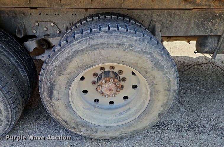 image for item DR8727 1977 Peterbilt  359-S19 dump truck