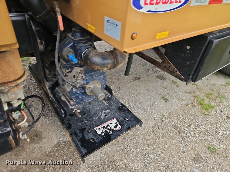 image for item DR8729 2012 International  DuraStar 4300 septic truck