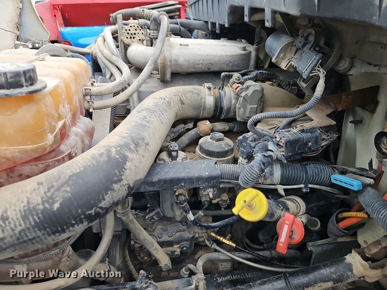 image for item DR8729 2012 International  DuraStar 4300 septic truck