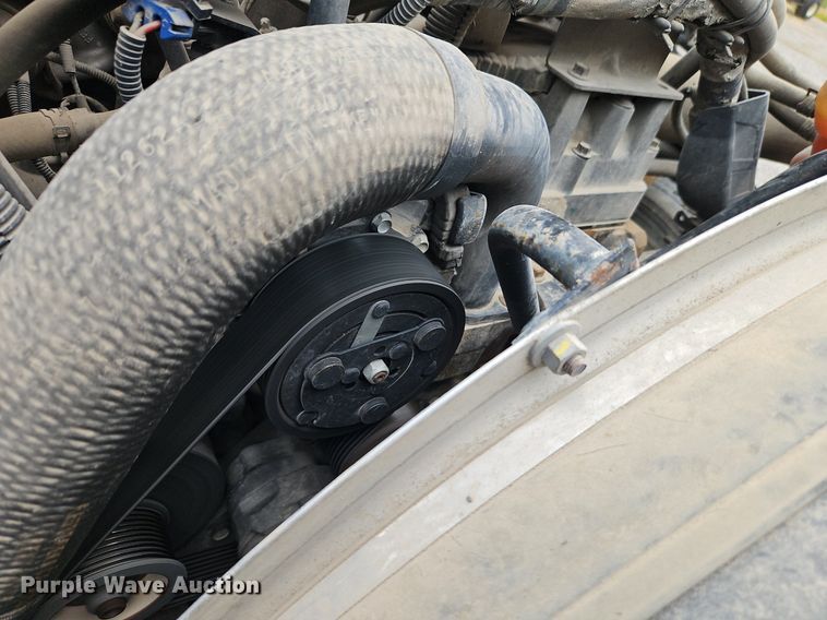 image for item DR8729 2012 International  DuraStar 4300 septic truck