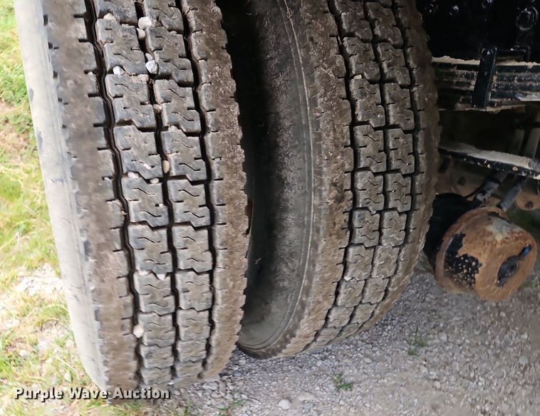 image for item DR8729 2012 International  DuraStar 4300 septic truck