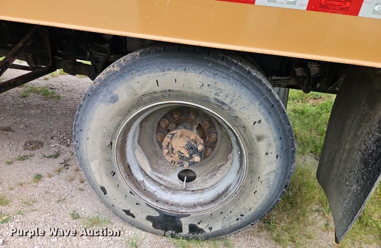 image for item DR8729 2012 International  DuraStar 4300 septic truck