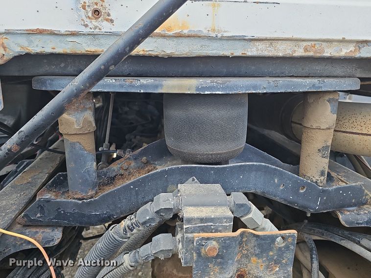 image for item DS4659 2003 Mack CH613 semi truck