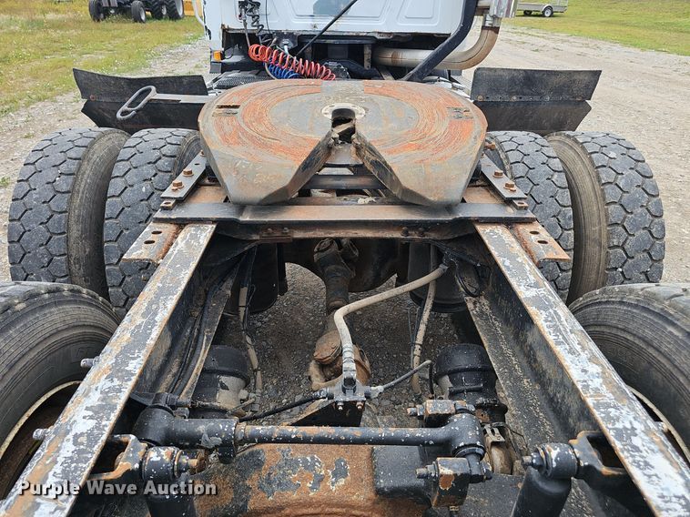 image for item DS4659 2003 Mack CH613 semi truck