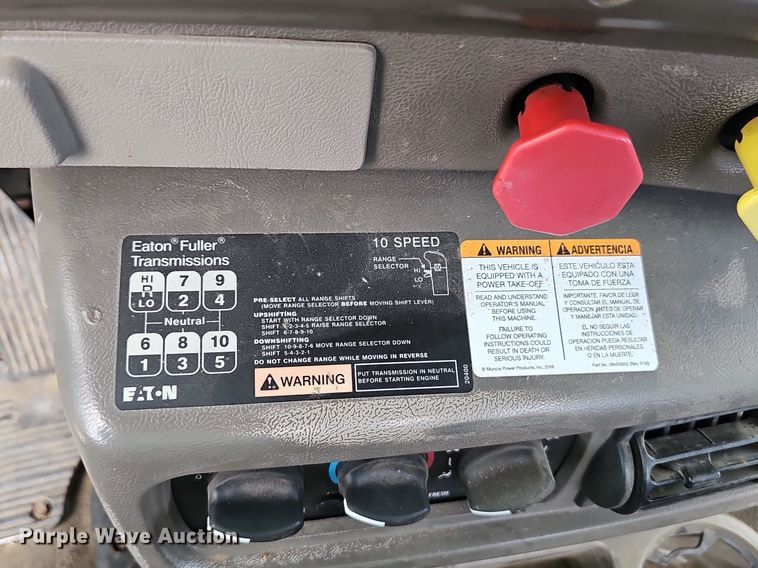 image for item DS4659 2003 Mack CH613 semi truck