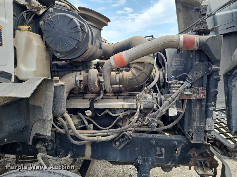 image for item DS4659 2003 Mack CH613 semi truck