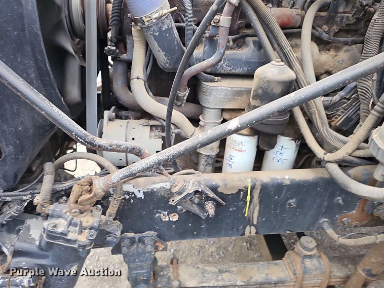 image for item DS4659 2003 Mack CH613 semi truck