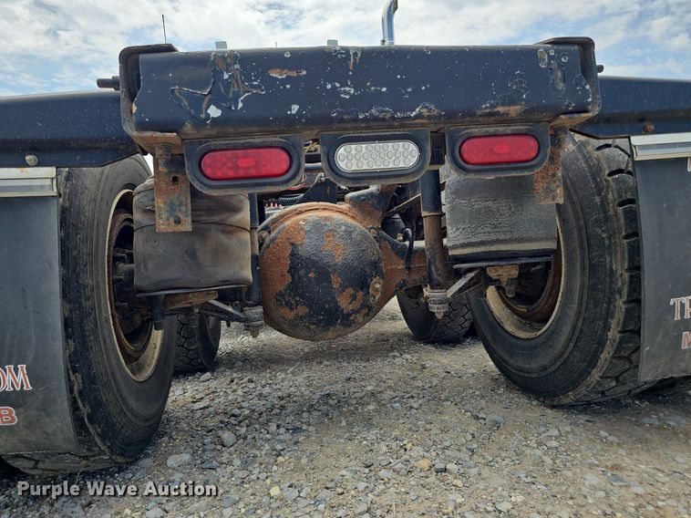 image for item DS4659 2003 Mack CH613 semi truck