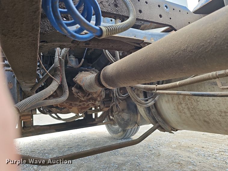 image for item DS4659 2003 Mack CH613 semi truck