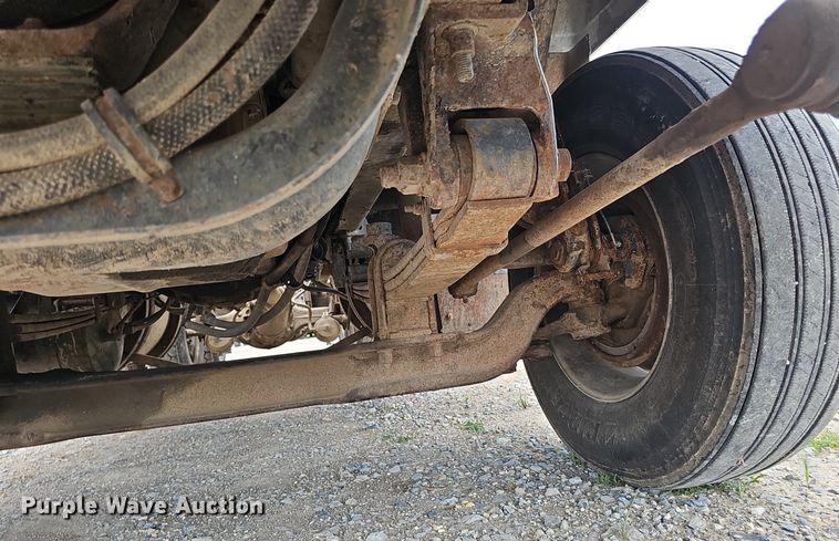 image for item DS4659 2003 Mack CH613 semi truck