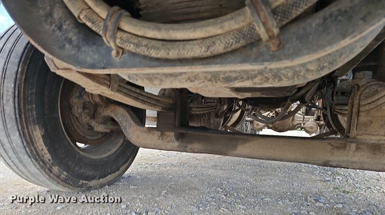 image for item DS4659 2003 Mack CH613 semi truck