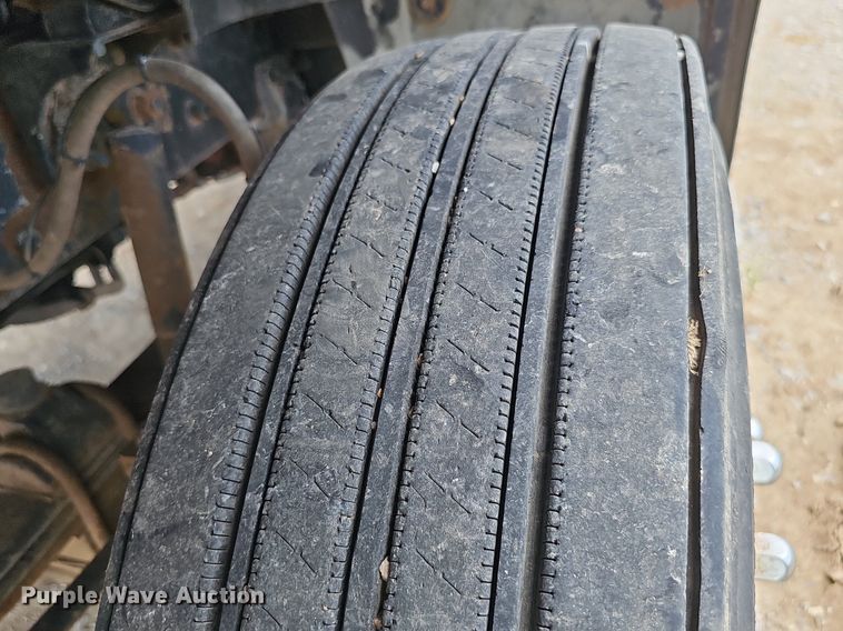 image for item DS4659 2003 Mack CH613 semi truck