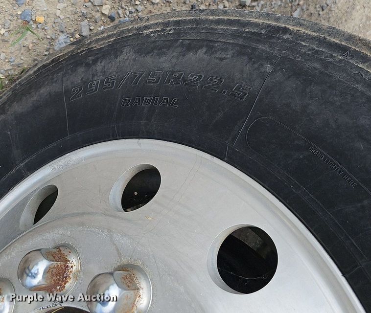 image for item DS4659 2003 Mack CH613 semi truck