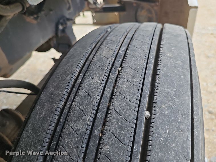 image for item DS4659 2003 Mack CH613 semi truck