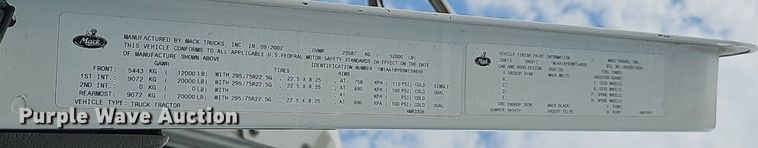 image for item DS4659 2003 Mack CH613 semi truck