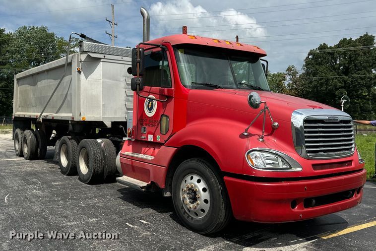 image for item DV5785 2006 Freightliner  Columbia  semi truck with end dump trailer