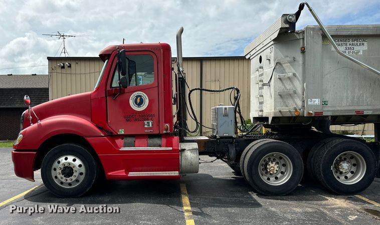 image for item DV5785 2006 Freightliner  Columbia  semi truck with end dump trailer