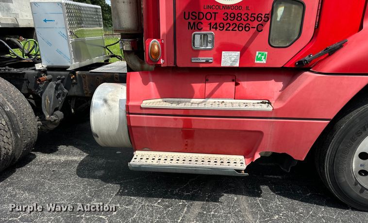 image for item DV5785 2006 Freightliner  Columbia  semi truck with end dump trailer