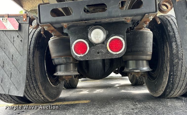 image for item DV5785 2006 Freightliner  Columbia  semi truck with end dump trailer