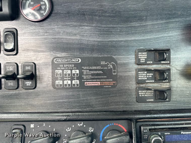 image for item DV5785 2006 Freightliner  Columbia  semi truck with end dump trailer