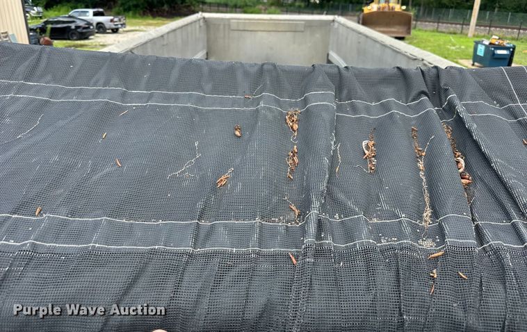 image for item DV5785 2006 Freightliner  Columbia  semi truck with end dump trailer