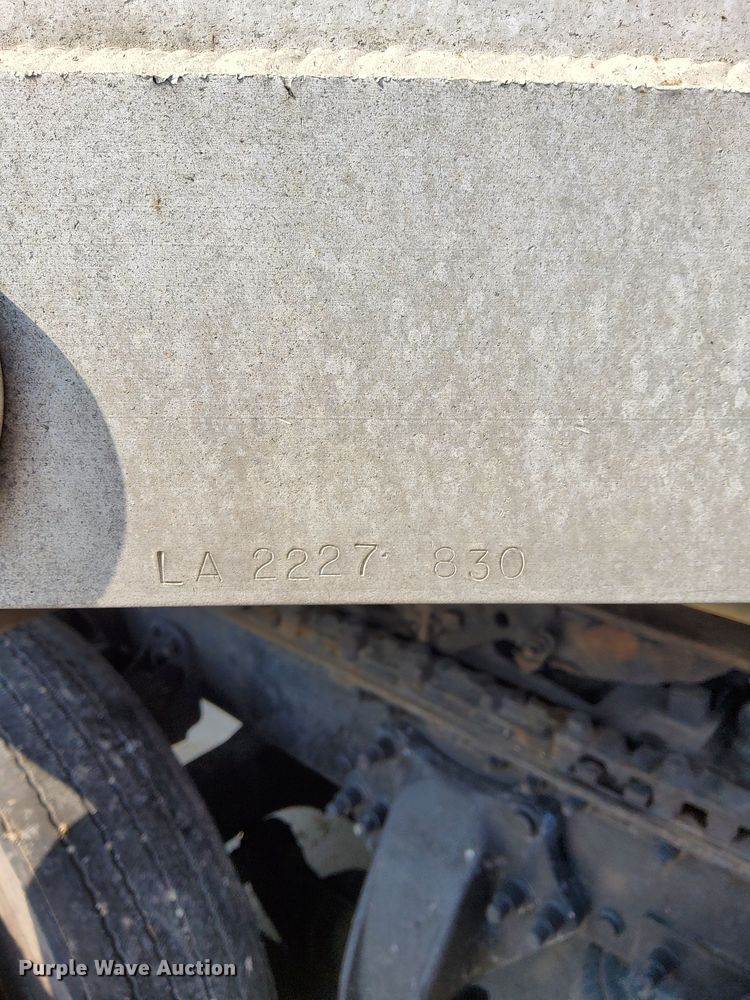 image for item DV5785 2006 Freightliner  Columbia  semi truck with end dump trailer