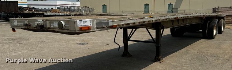 image for item DV5788 1994 East  flatbed trailer