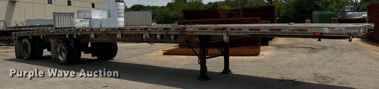 image for item DV5788 1994 East  flatbed trailer