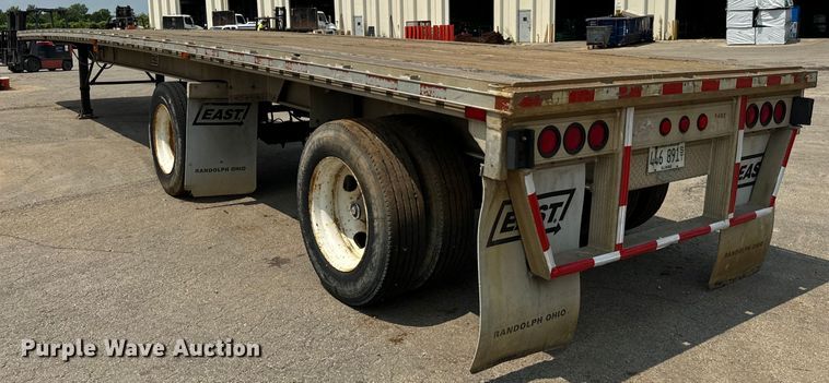 image for item DV5788 1994 East  flatbed trailer