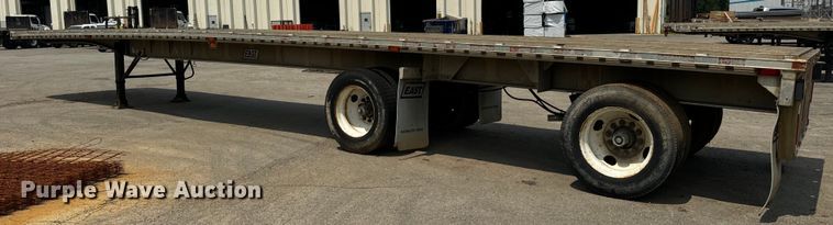 image for item DV5788 1994 East  flatbed trailer