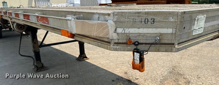 image for item DV5788 1994 East  flatbed trailer