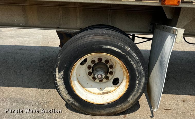 image for item DV5788 1994 East  flatbed trailer