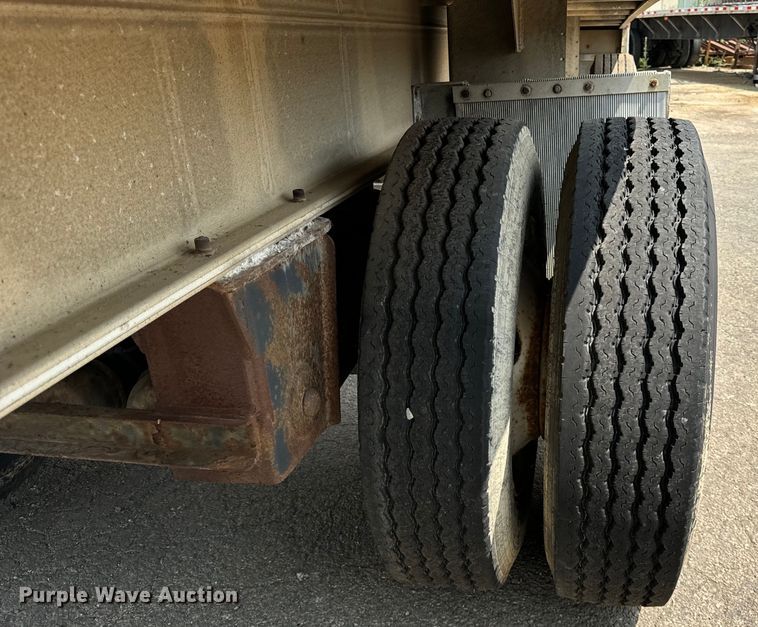 image for item DV5788 1994 East  flatbed trailer