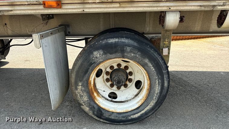 image for item DV5788 1994 East  flatbed trailer