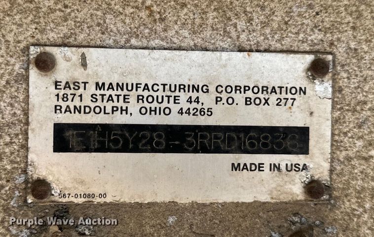 image for item DV5788 1994 East  flatbed trailer