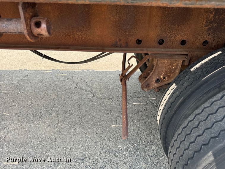 image for item DV5789 1991 Trailmobile  F71T-7UAI flatbed trailer