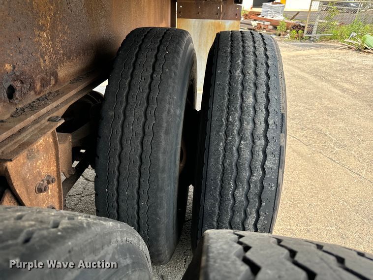 image for item DV5789 1991 Trailmobile  F71T-7UAI flatbed trailer